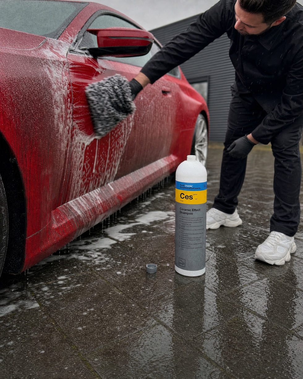 Detailing1 Hero: Autoshampoo — Regenwäsche mit Versiegelungseffekt (Mobile)
