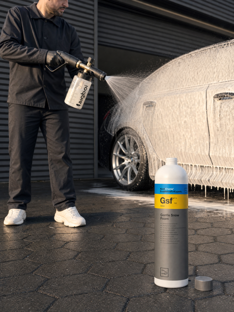 Detailing1 Hero: prelavaggio Snow Foam Gsf sotto la tettoia (Mobile)