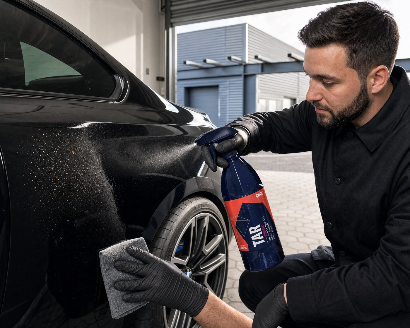 Detailing1 GYEON Q²M Tar — Baumharz und Teer vom schwarzen BMW lösen (Desktop)