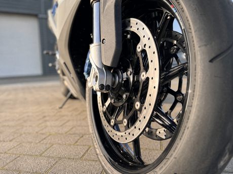 Motorcycle cleaner in canisters